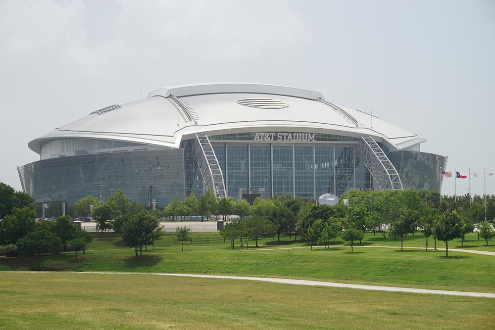 Mega-Venues & Engineering Feats: Stadium Scale in the Metroplex